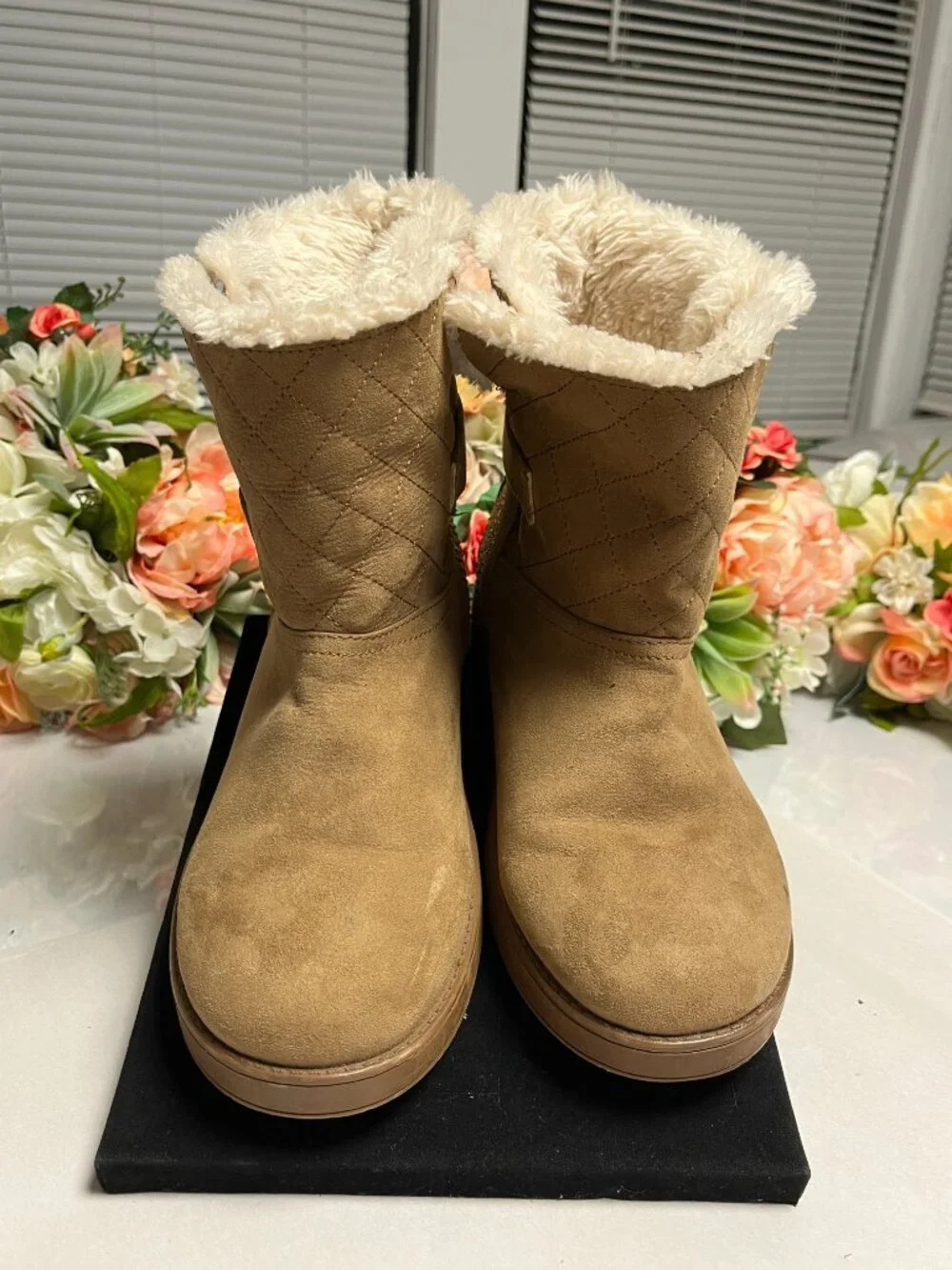G by Guess Tan Faux Fur Quilted Boots Rhinestone Buckle Size M8